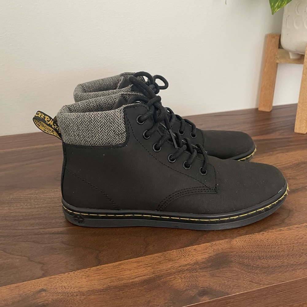 Dr. Martens Maelly boots